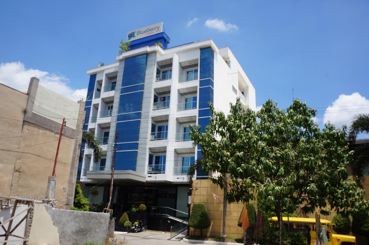 Blueberry Tourist Hotel Davao Exterior photo