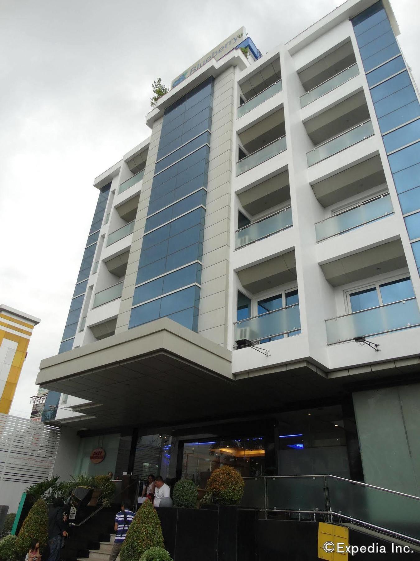 Blueberry Tourist Hotel Davao Exterior photo